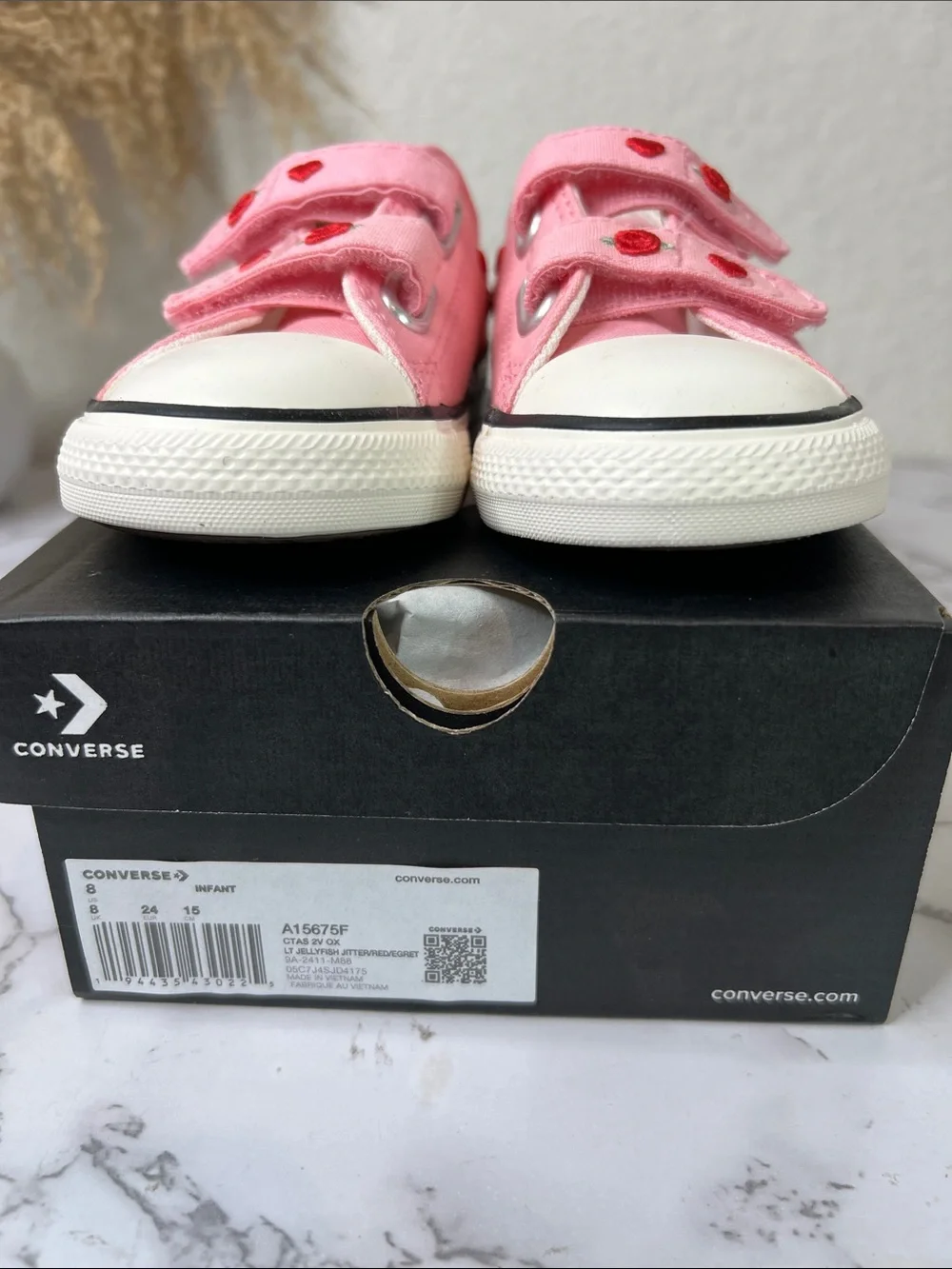 Converse Chuck Taylor All Star Sneaker Size 8
